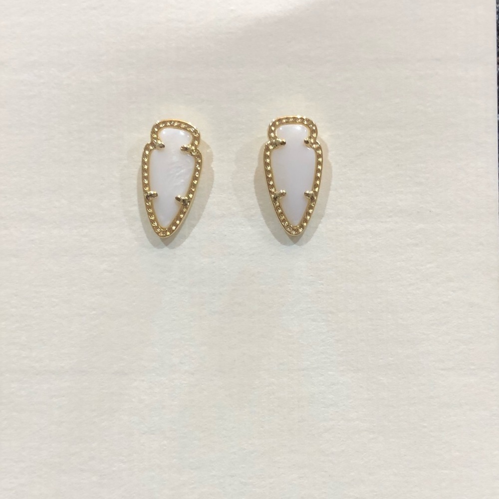 Kendra scott earrings